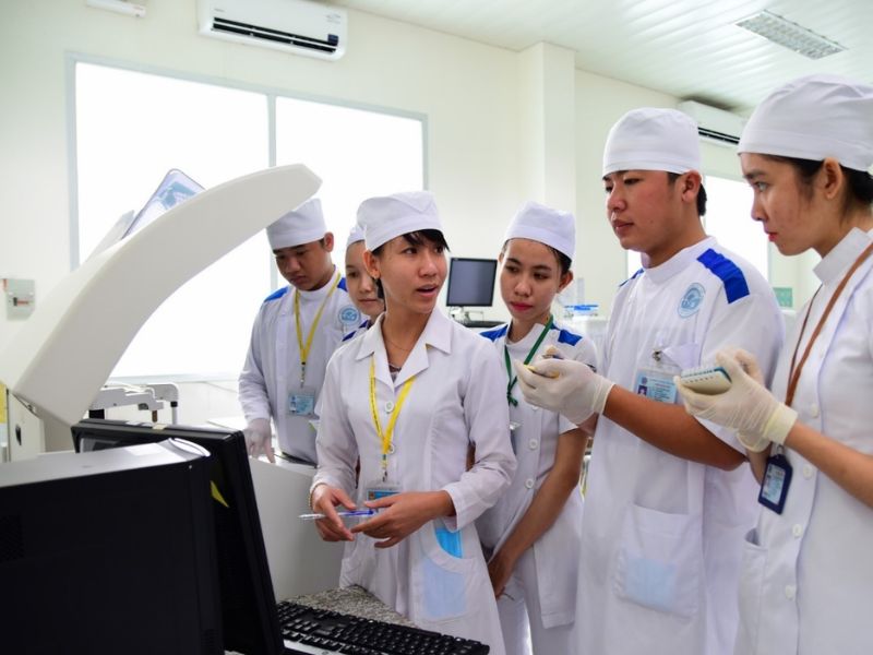 Xác định thế mạnh bản thân là bước quan trọng trong hành trình quyết định có nên học đại học hay không