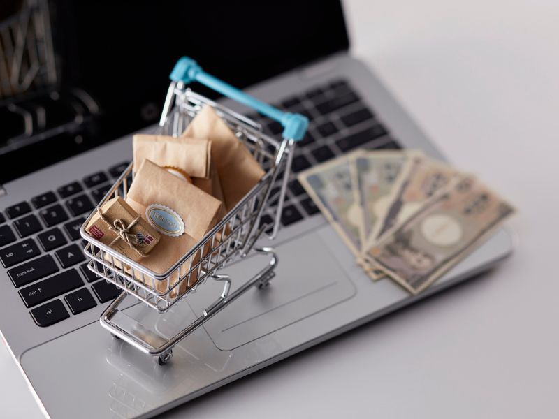 Mức lương ngành Thương mại điện tử đang nhận được rất nhiều sự quan tâm Mức lương ngành Thương mại điện tử đang nhận được rất nhiều sự quan tâm