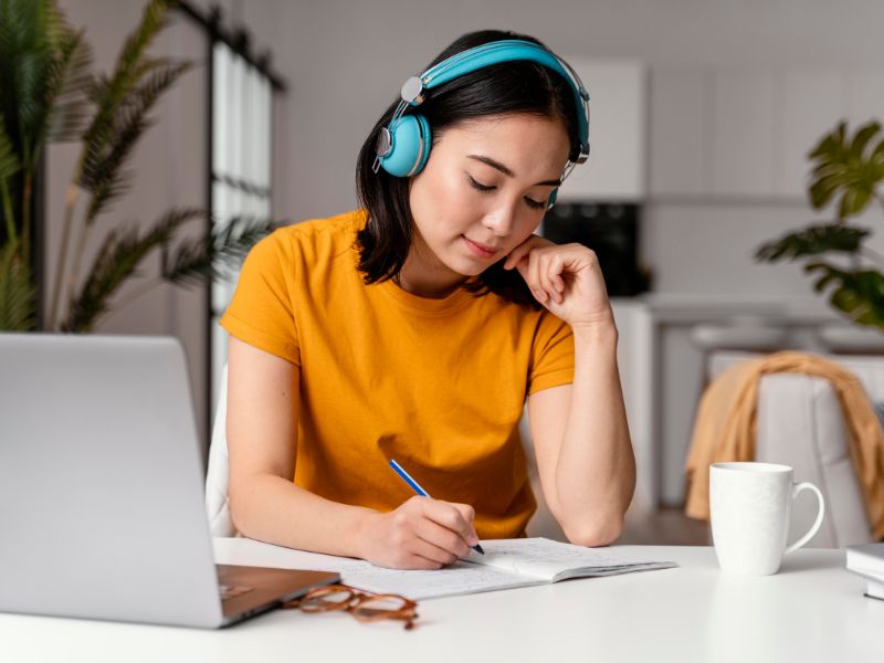 Những yếu tố cần xem xét để chọn ngành đại học từ xa phù hợp