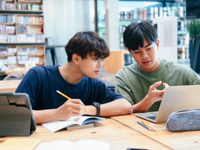 Có nên học Công nghệ thông tin không là nỗi băn khoăn của nhiều bạn trẻ