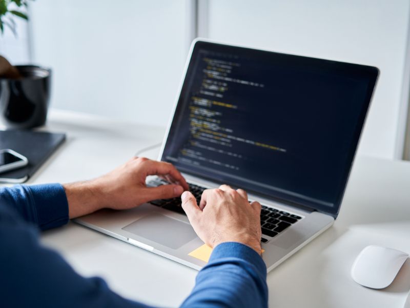 Có nên học Công nghệ thông tin không?