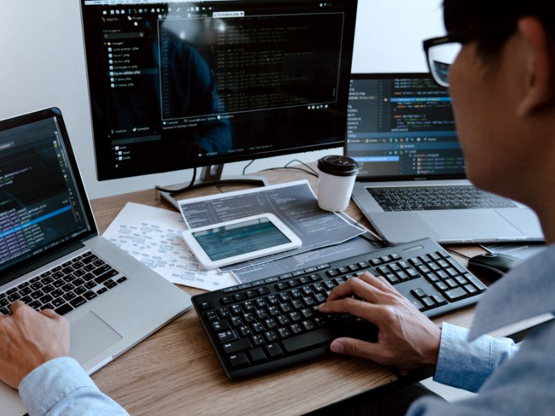 Nếu khởi đầu bạn chưa giỏi Toán và tiếng Anh, bạn cần có phương pháp học phù hợp