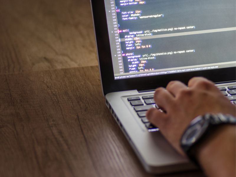 Học công nghệ thông tin cần giỏi môn gì? Giải đáp thắc mắc