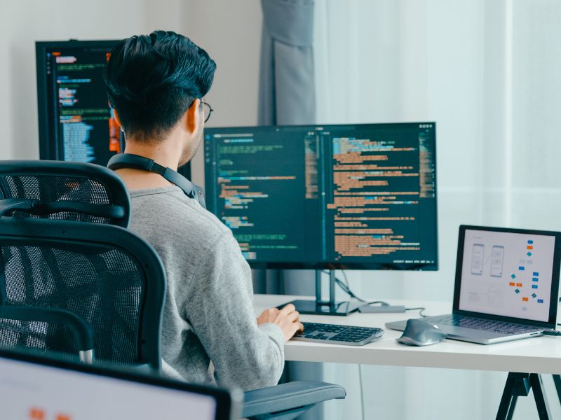 Bạn có thể học tiếng Anh trong chính tài liệu chuyên ngành CNTT