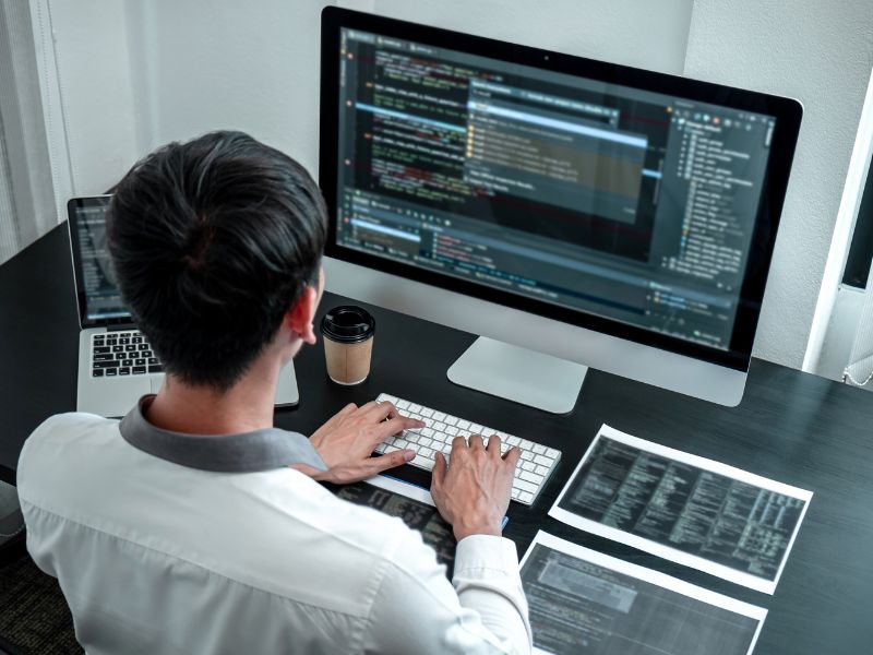 Học Công nghệ thông tin cần giỏi tiếng Anh không?