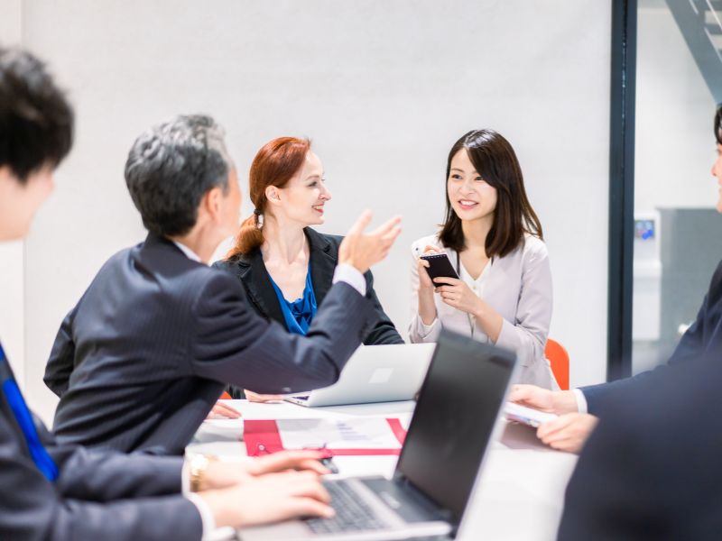 Biên - Phiên dịch viên là sự lựa chọn của đa số người học Ngôn ngữ Anh Học Ngôn ngữ Anh ra làm gì? Biên - Phiên dịch viên là sự lựa chọn của đa số người học Ngôn ngữ Anh