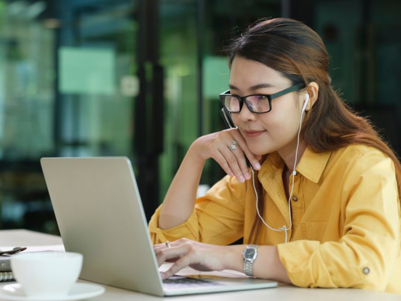 Lợi ích học đại học từ xa mang đến cho người học hiện đại