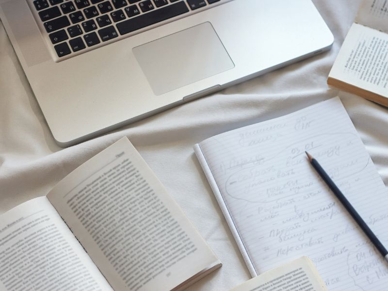 Ngành học đại học từ xa hot 2025: Xu hướng chọn ngành thông minh