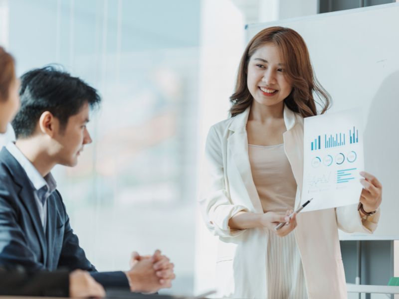 Cử nhân Quản trị Kinh doanh sau tốt nghiệp có thể đảm nhận nhiều vị trí quan trọng trong doanh nghiệp Cử nhân Quản trị Kinh doanh sau tốt nghiệp có thể đảm nhận nhiều vị trí quan trọng trong doanh nghiệp