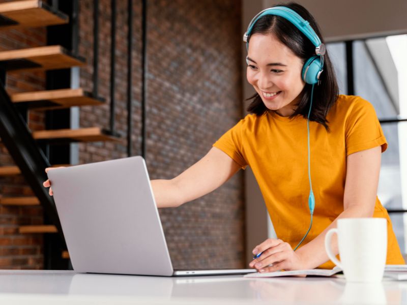 Đại học từ xa: Linh hoạt - tiết kiệm - đào tạo chất lượng - bằng cấp giá trị