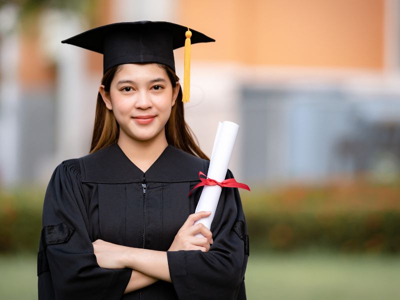 Bằng Quản trị Kinh doanh có giá trị như thế nào? Bằng QTKD được xem là “bằng nền”, giúp bạn mở cửa vào nhiều lĩnh vực