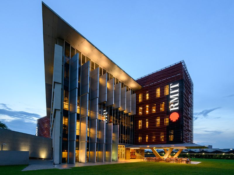 Sinh viên RMIT được học trong môi trường quốc tế, có cơ hội thực tập tại các doanh nghiệp đa quốc gia. Sinh viên RMIT được học trong môi trường quốc tế, có cơ hội thực tập tại các doanh nghiệp đa quốc gia.