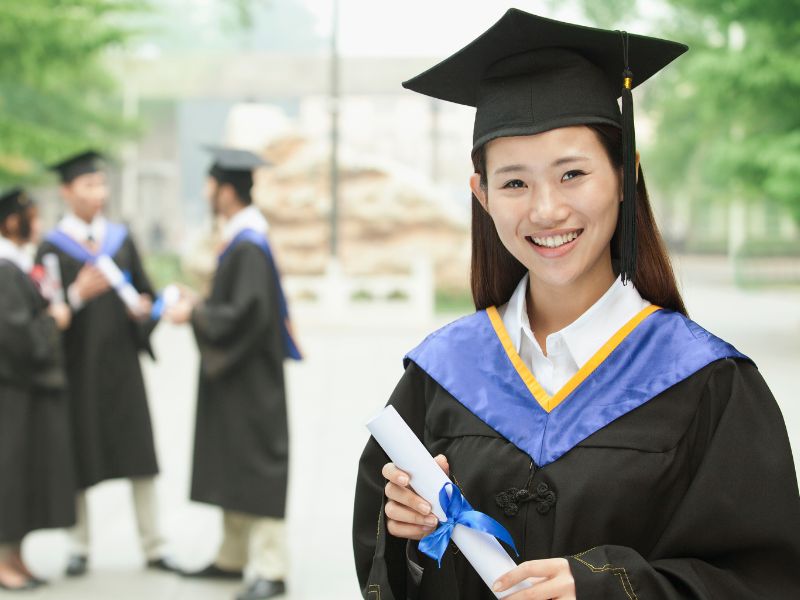 Các trường xét học bạ ngành Quản trị Kinh doanh uy tín hiện nay