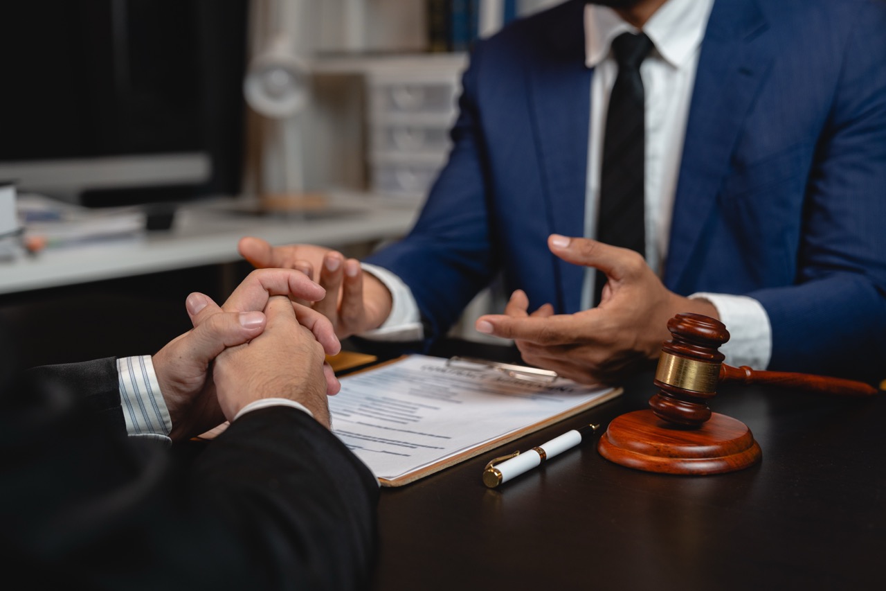 nang-cap-bang-dai-hoc-tu-xa-luat