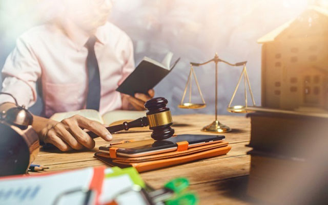 Nâng bằng cấp đại học từ xa Luật: Giải pháp vàng để bứt phá sự nghiệp 2026