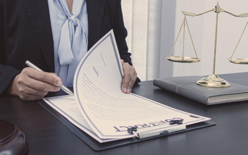 loi-ich-hoc-dai-hoc-tu-xa-nganh-luat-2