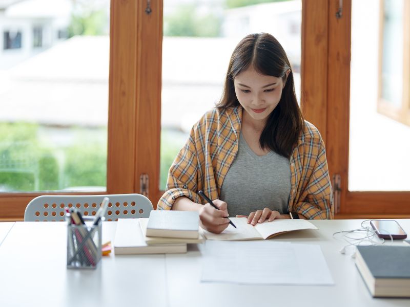 dieu-kien-xet-tuyen-dai-hoc-tu-xa-qtkd-4