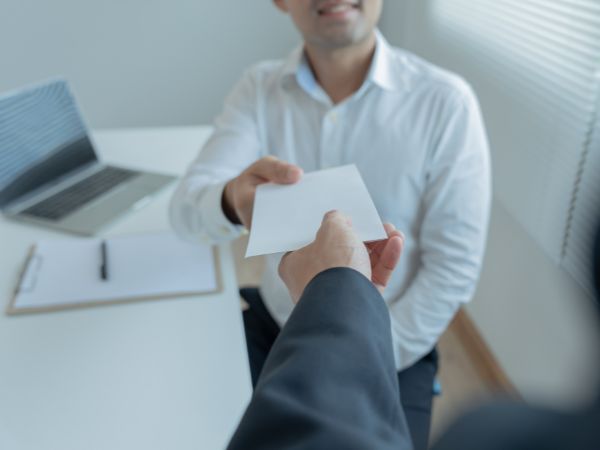 muc-luong-ngon-ngu-anh-tu-xa-4