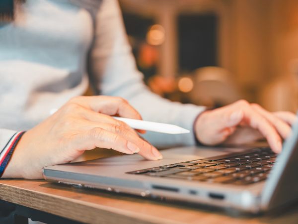 Thời gian học đại học từ xa Ngôn ngữ Anh là bao lâu?