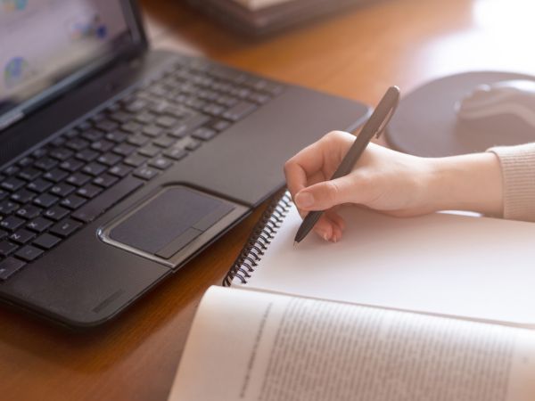 thoi-gian-hoc-dai-hoc-tu-xa-ngon-ngu-anh-2