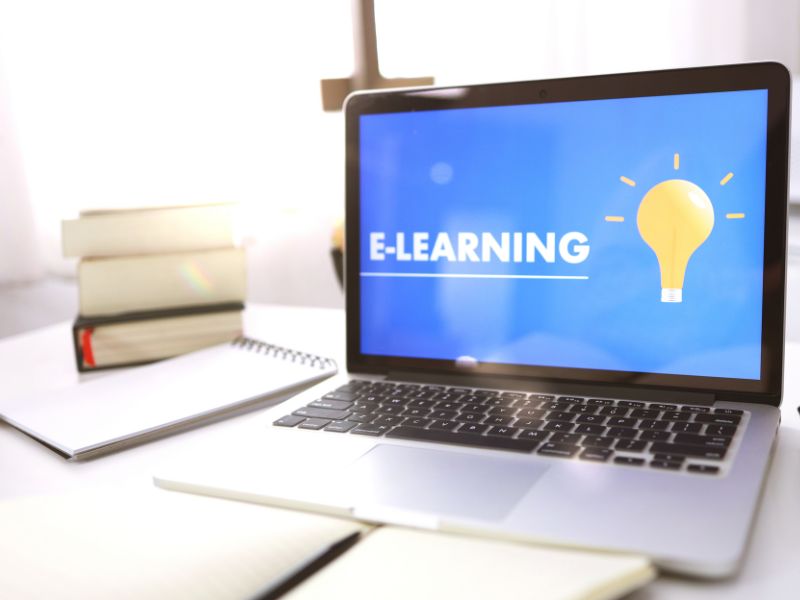 vi-sao-nen-hoc-dai-hoc-tu-xa-qtkd-3 (1)